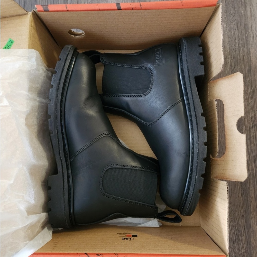 WORX by Red Wing Men’s size 8 steel toe leather Chelsea boot SLIP-ON